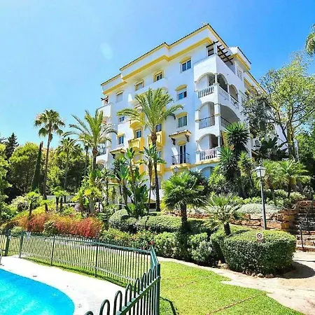 公寓 ✰ Luxurious 5 Bedroom Penthouse. Sea Views. Hot Tub. Bbq. Golden Mile *