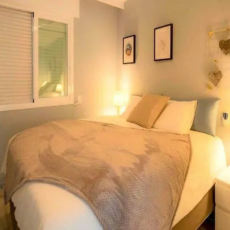 ✰ Luxurious 5 Bedroom Penthouse. Sea Views. Hot Tub. Bbq. Golden Mile 公寓 马尔韦利亚
