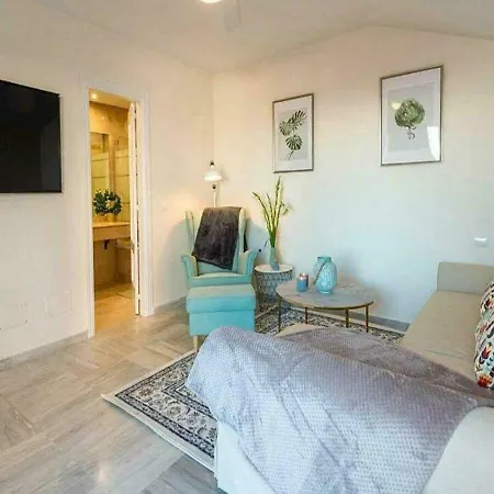 ✰ Luxurious 5 Bedroom Penthouse. Sea Views. Hot Tub. Bbq. Golden Mile ماربيا