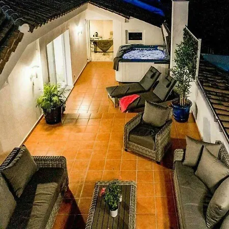 ✰ Luxurious 5 Bedroom Penthouse. Sea Views. Hot Tub. Bbq. Golden Mile 公寓 马尔韦利亚