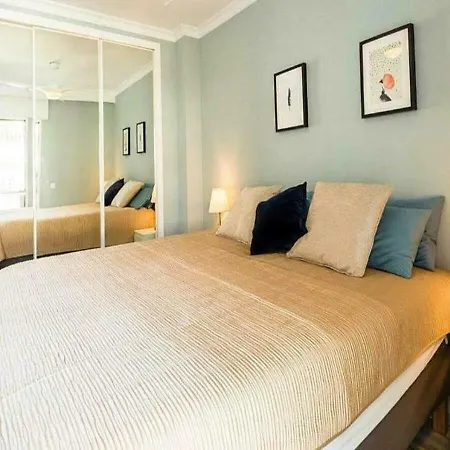 ✰ Luxurious 5 Bedroom Penthouse. Sea Views. Hot Tub. Bbq. Golden Mile 公寓 马尔韦利亚